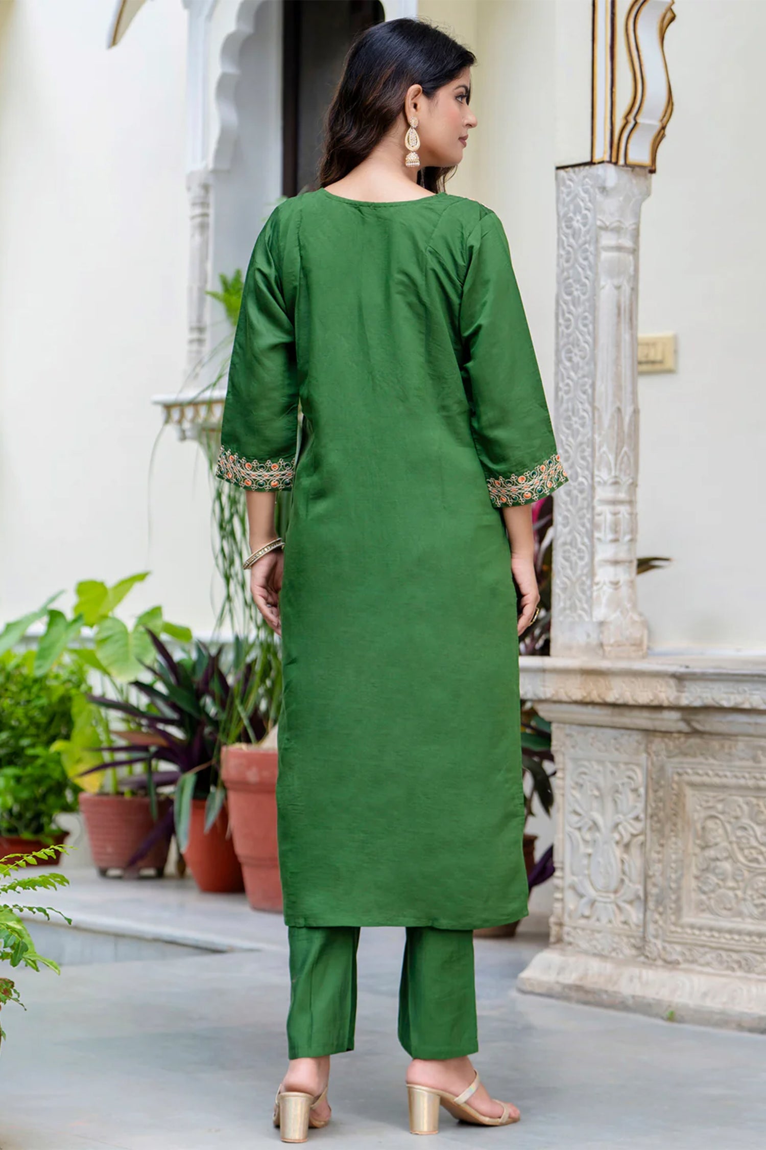 Green Silk Embroidered Straight Cut Kurti Set