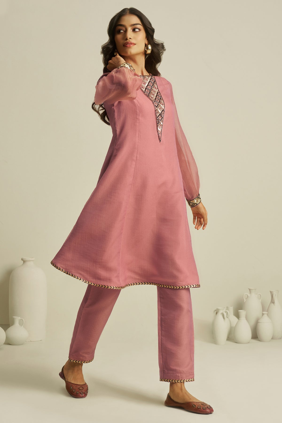 Rosewood Pink Tissue Sequinned Kurti with Pant offering a majestic and structured drape