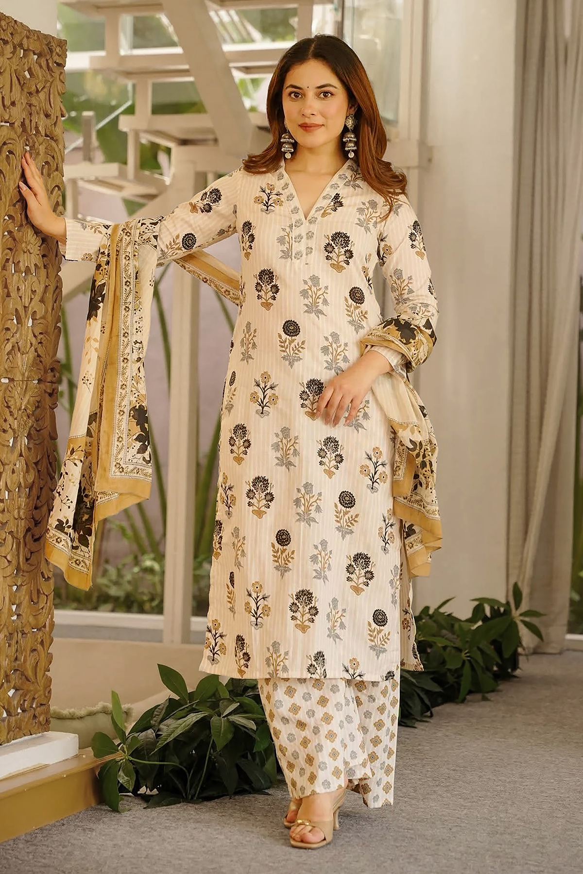 Ivory & Onyx Artisan Botanical Printed Cotton Kurti Set