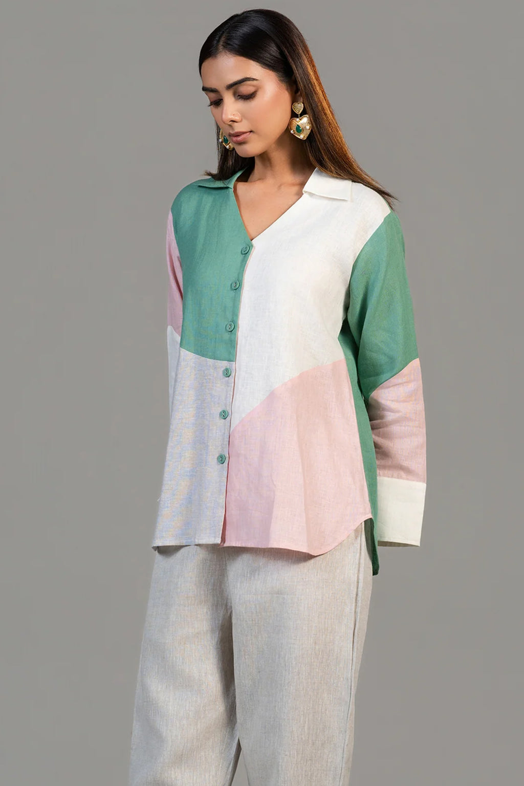 Close-up of the breathable linen fabric on the Multi Colored Linen Tunic and Pant Set