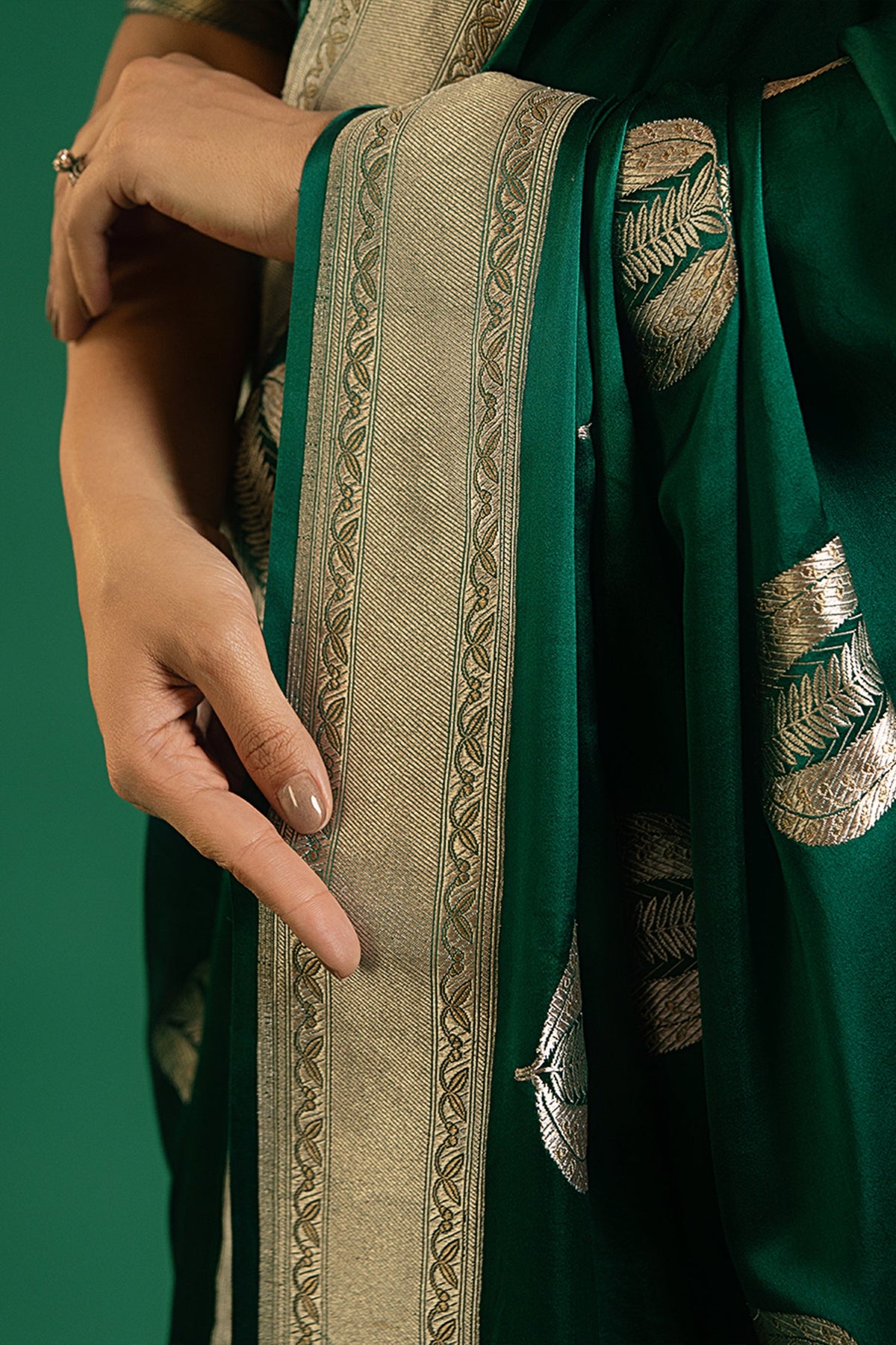 Bottle Green Mango Silk Woven Saree Contrast Border and Pallu - green silk saree