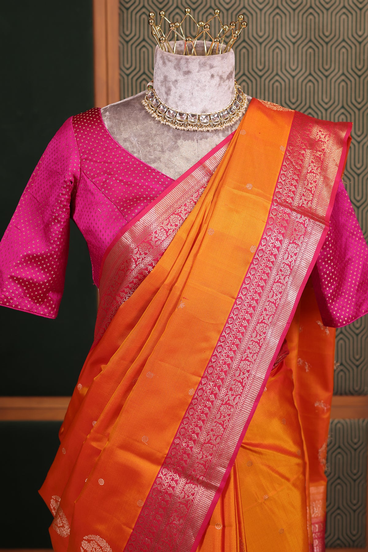 Vibrant Orange Woven Handloom Silk Saree with Fine Butti Work and Ornate Pink Zari Pallu