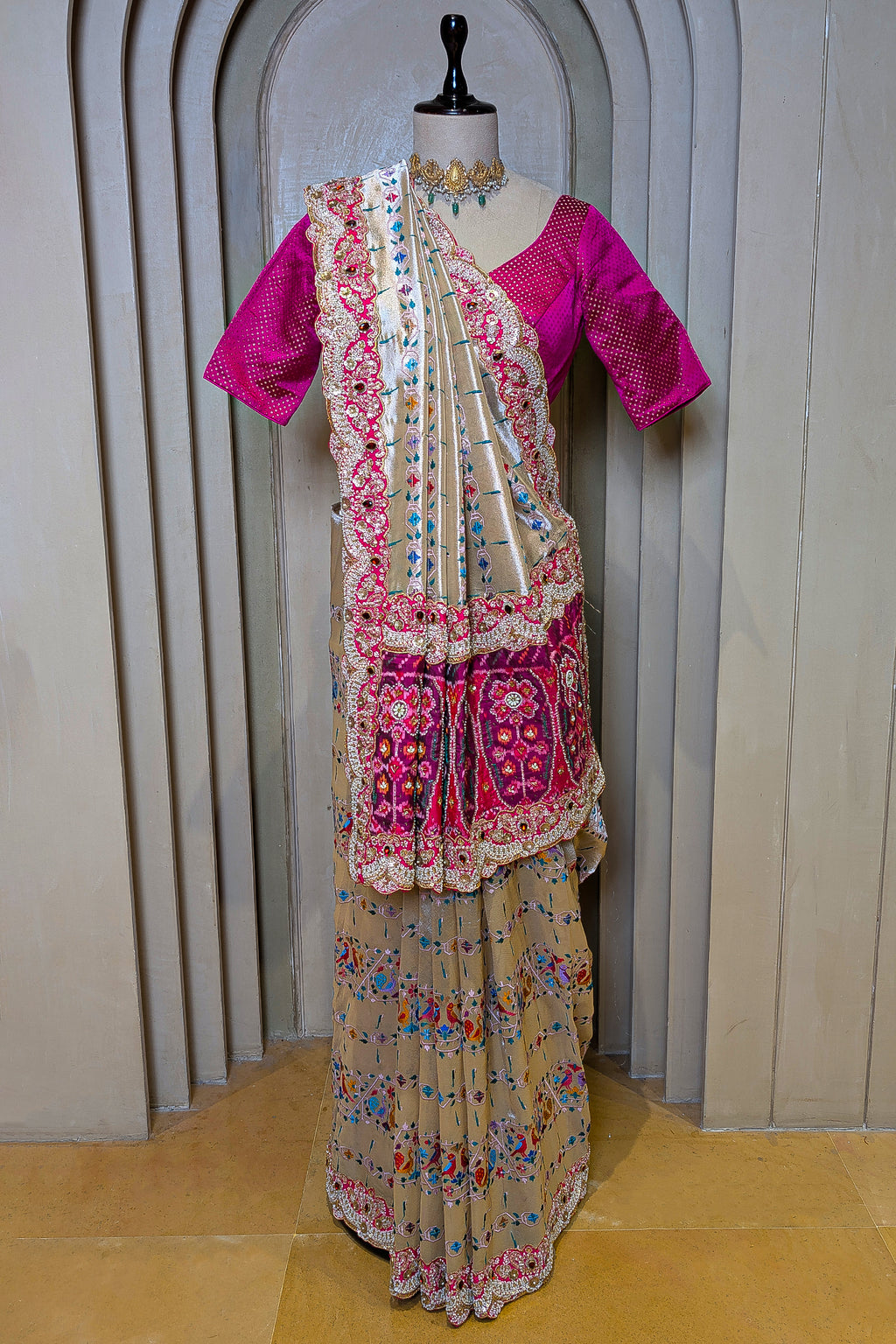 Golden Tissue Traditional Bird Motif Saree with Handwork Patola Pallu and Border