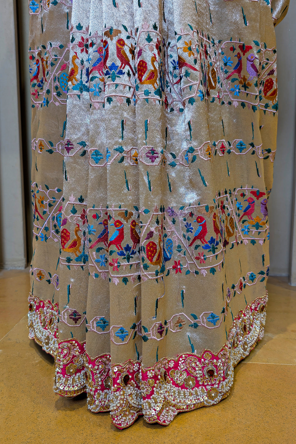Golden Tissue Traditional Bird Motif Saree with Handwork Patola Pallu and Border