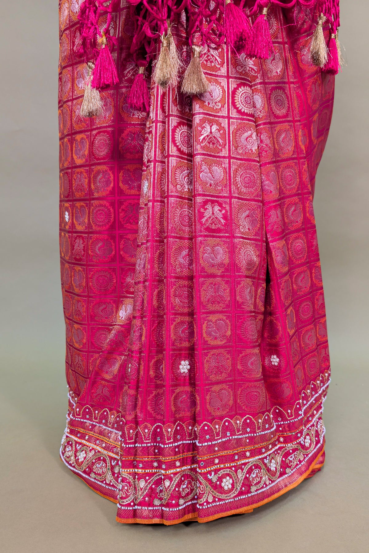 Pink Dual Toned Tissue Dola Silk Woven Traditional Saree with Beads and Cutdana Work