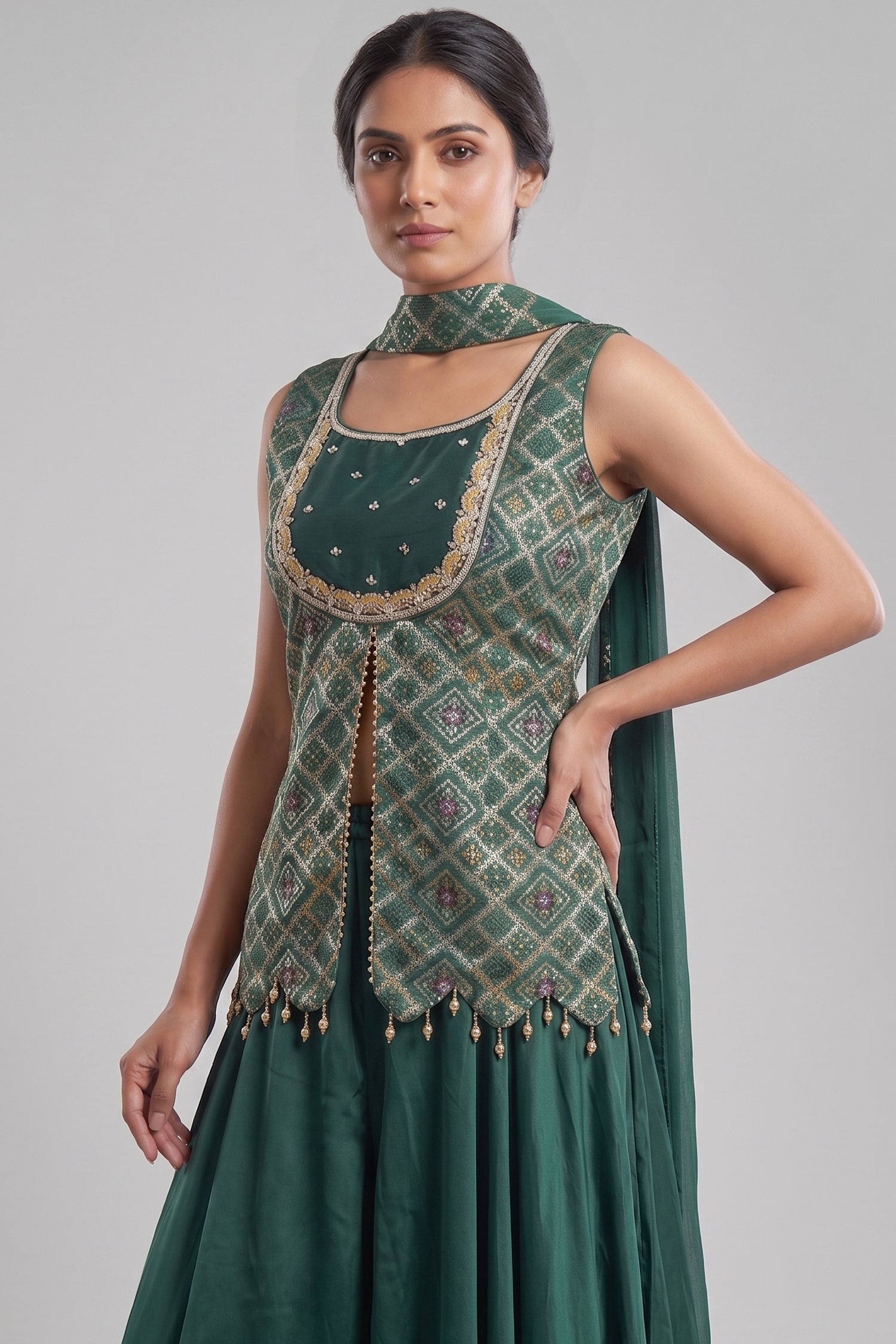 Green Art Silk Slit Cut Bandej Woven Palazzo Suit