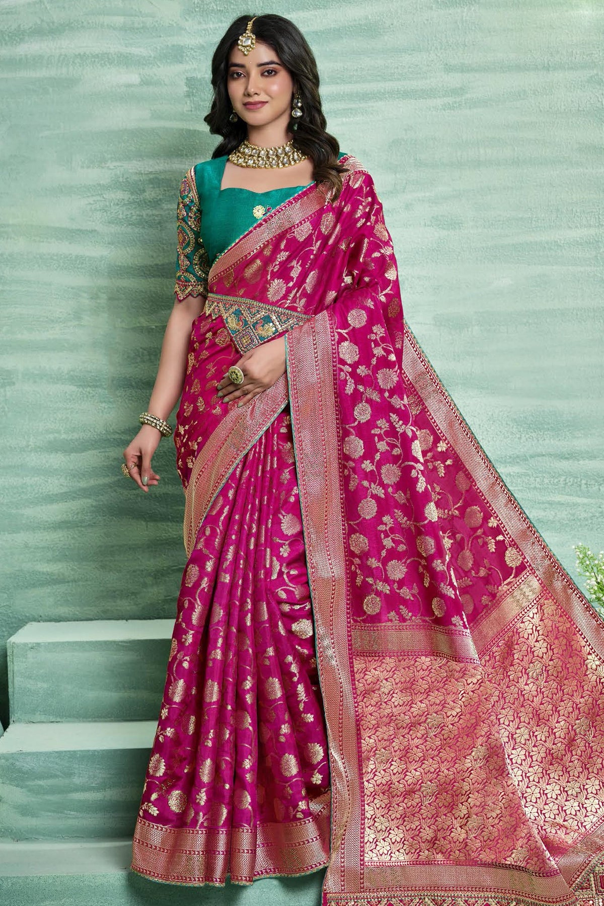 Silk Saree with Weaving