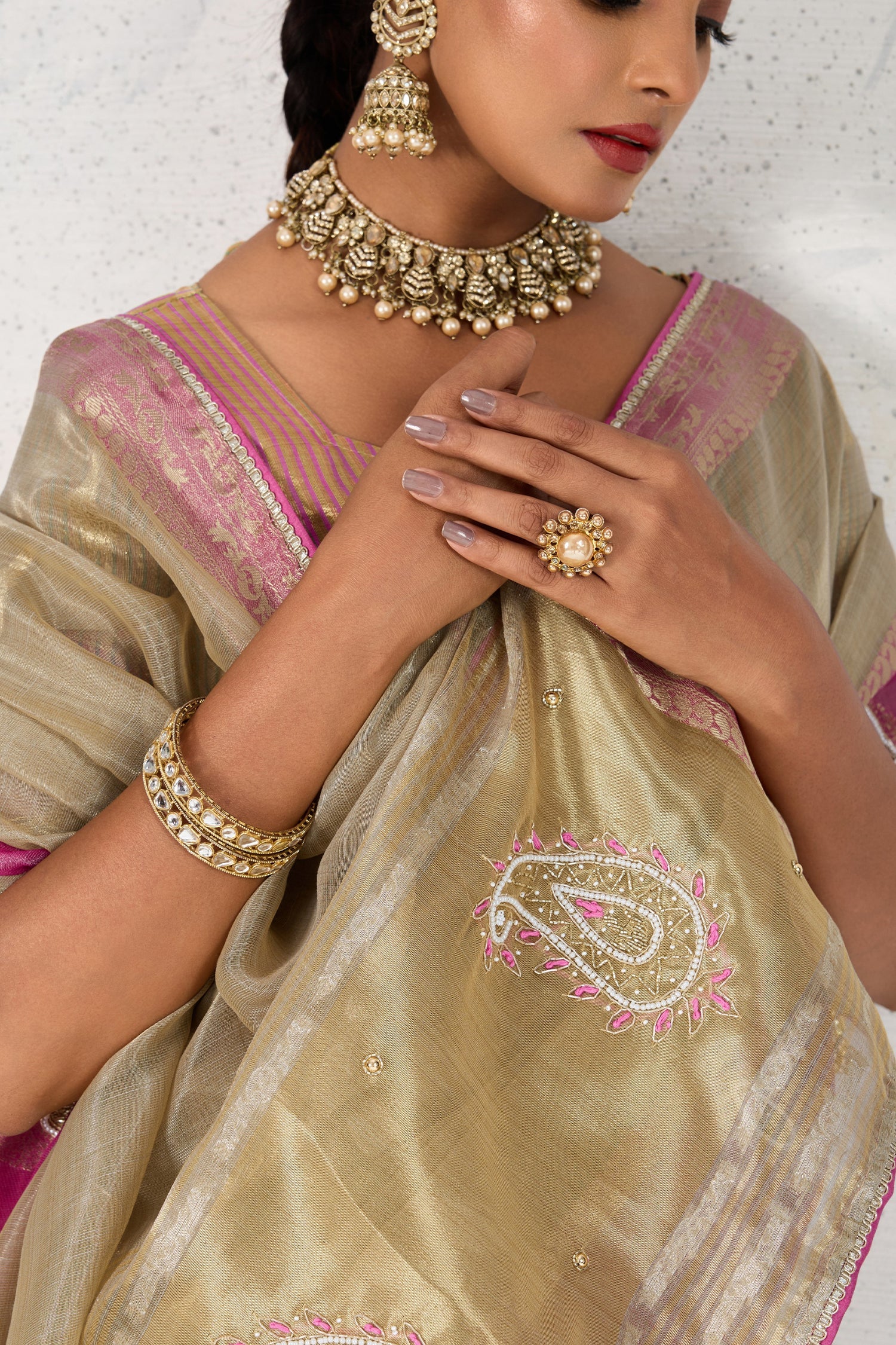 Beige Linen Tissue Zari Weaving Saree with Contrast Border