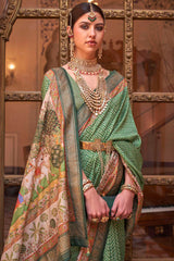 Light Green Art Silk Saree with Contrast Pallu and Border