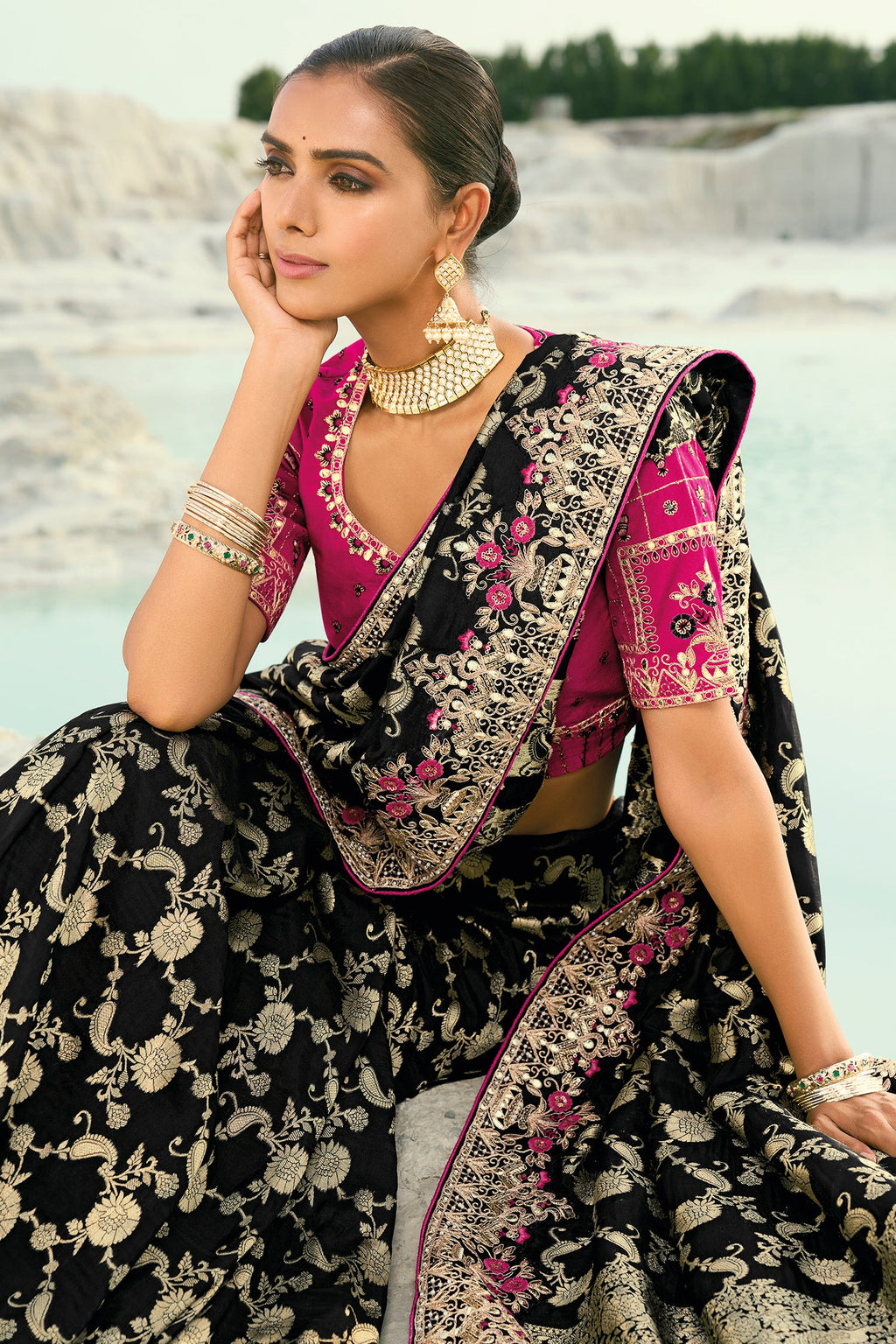 Black Viscose Woven Saree with Embroidery Border - black viscose saree embroidery