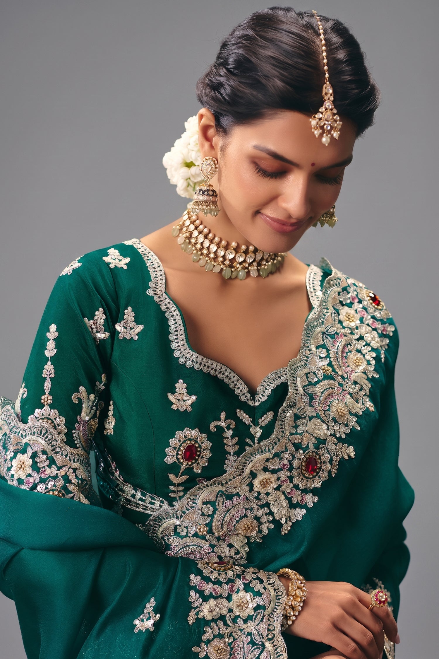 Emerald Green Silk Georgette Saree Adorned with Embroidery Secondary image