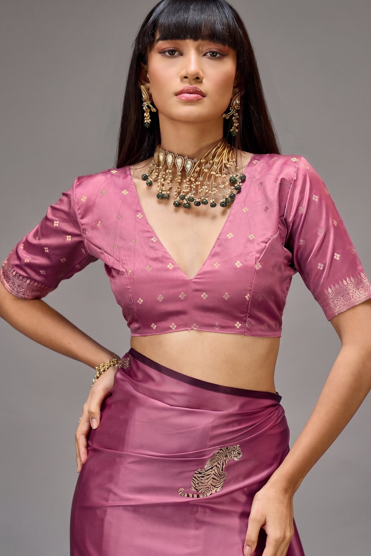 Pastel Lavender Lilac Satin Silk Saree with Metallic Tiger Weaves And Geometric Zari Border