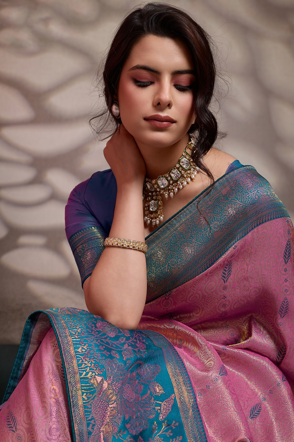 Iridescent Orchid Pink Art Silk Saree with Blue Peacock Pallu And Broad Zari Borders