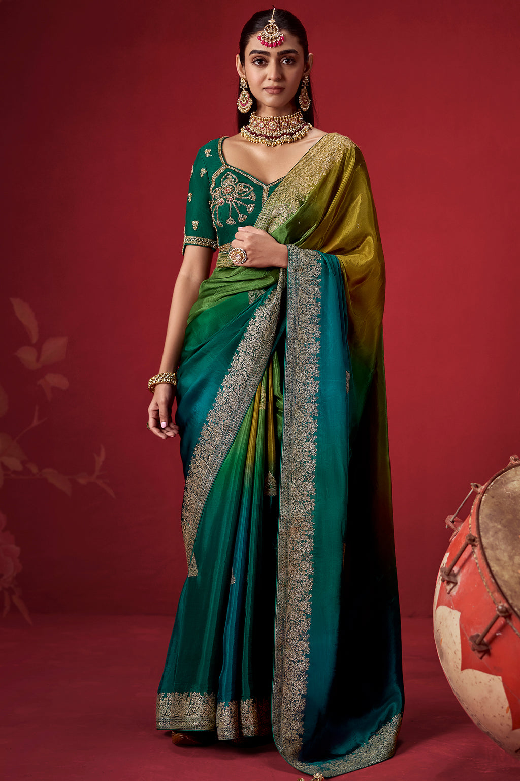 Green Dola Crape Soft Silk Woven Saree in Ombre Shade
