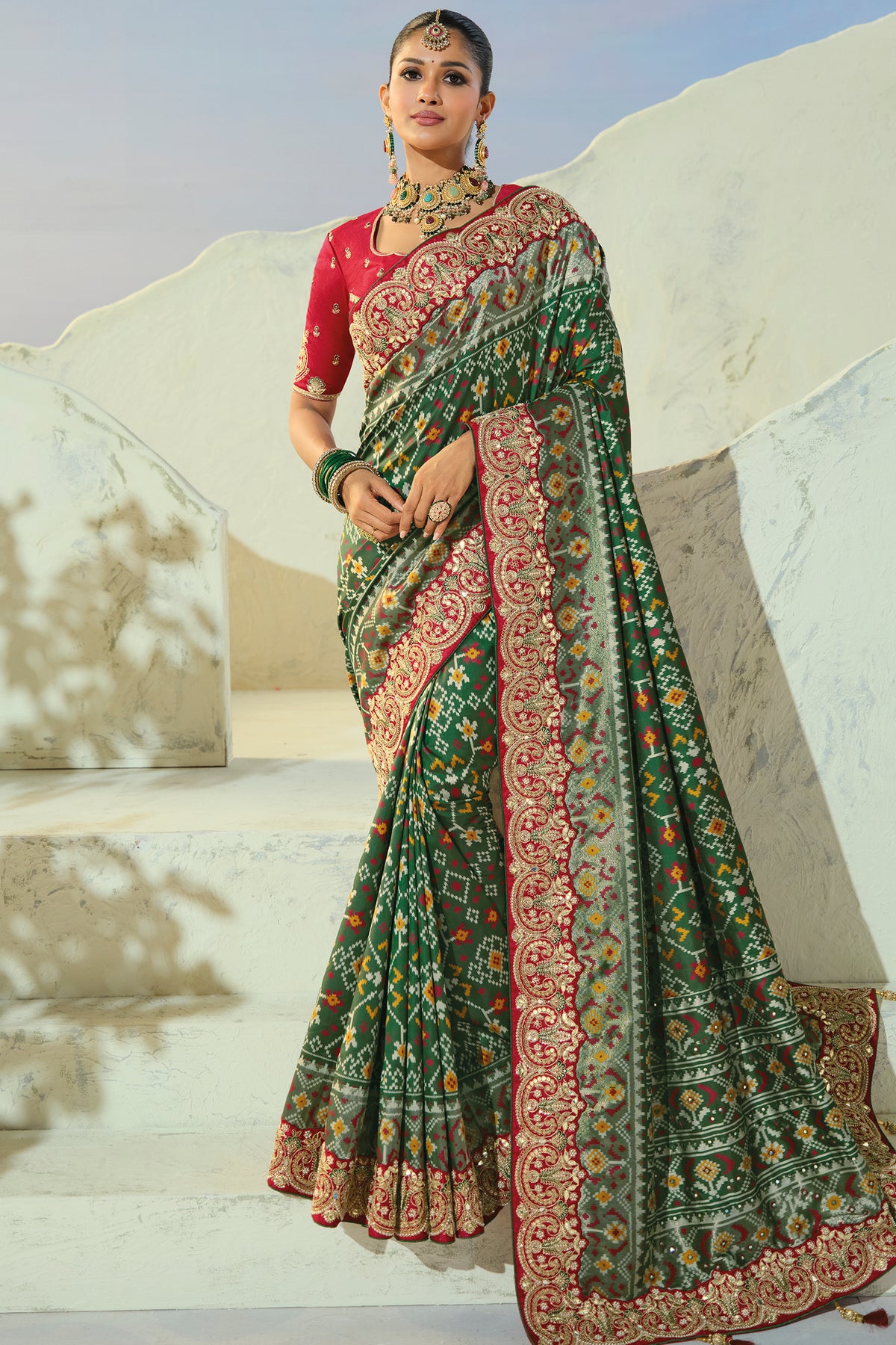 Dark Green Silk Traditional Woven Saree with Embroidered Border
