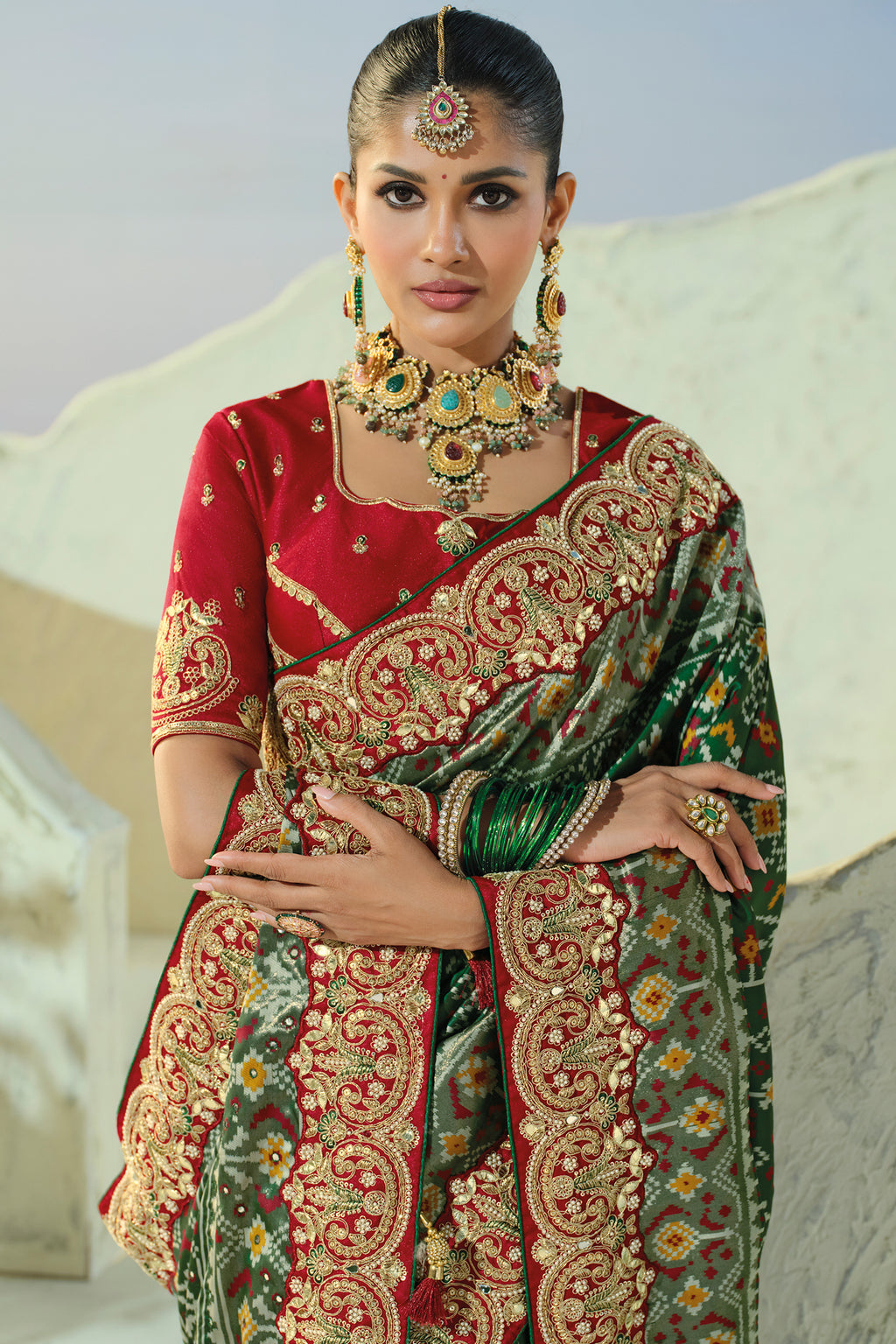 Dark Green Silk Traditional Woven Saree with Embroidered Border