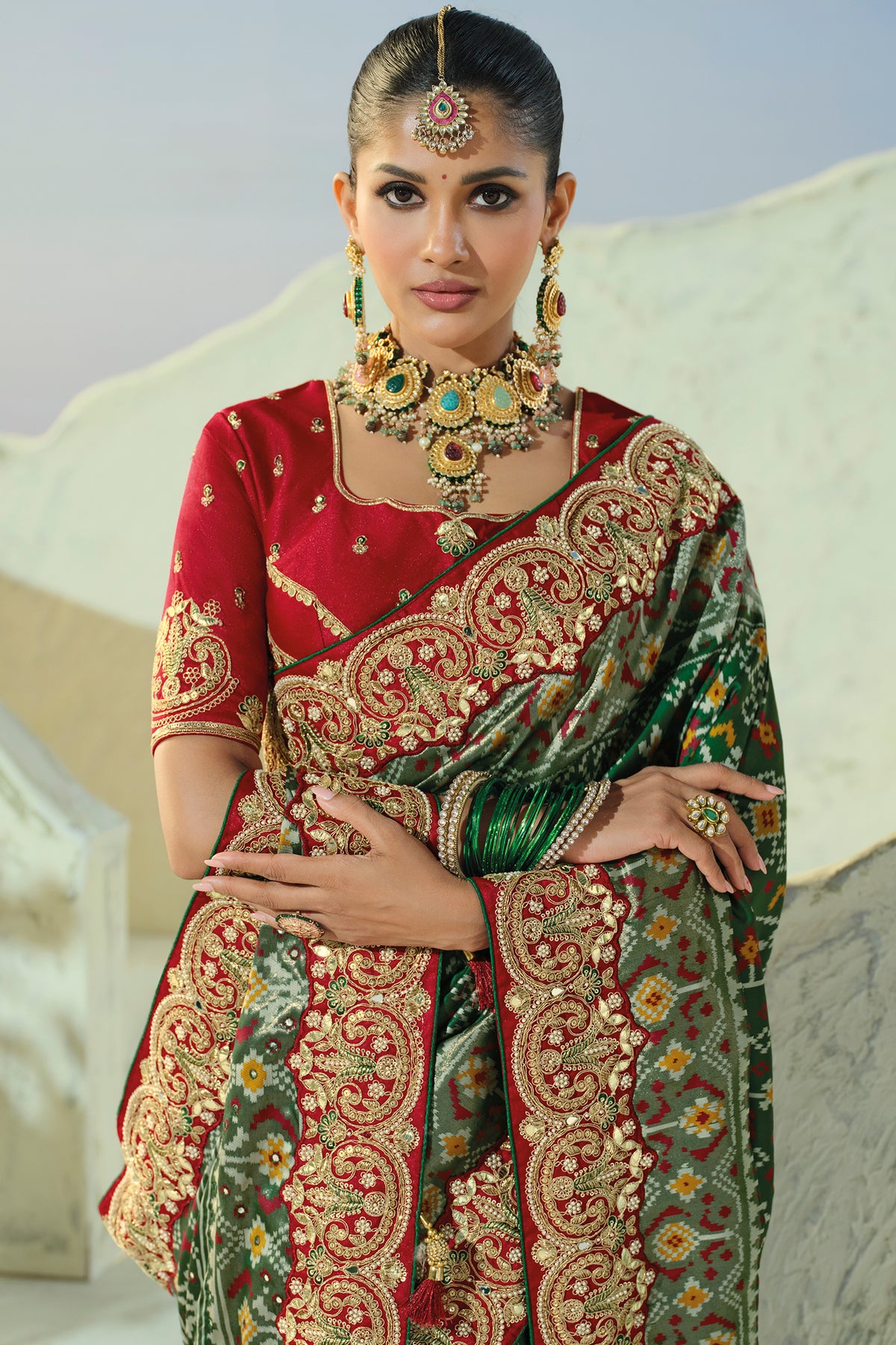 Dark Green Silk Traditional Woven Saree with Embroidered Border