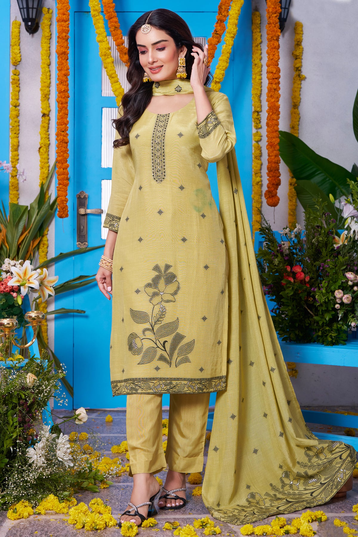 Model wearing Green Tissue Jacquard Woven Straight Cut Suit with Pants and Dupatta