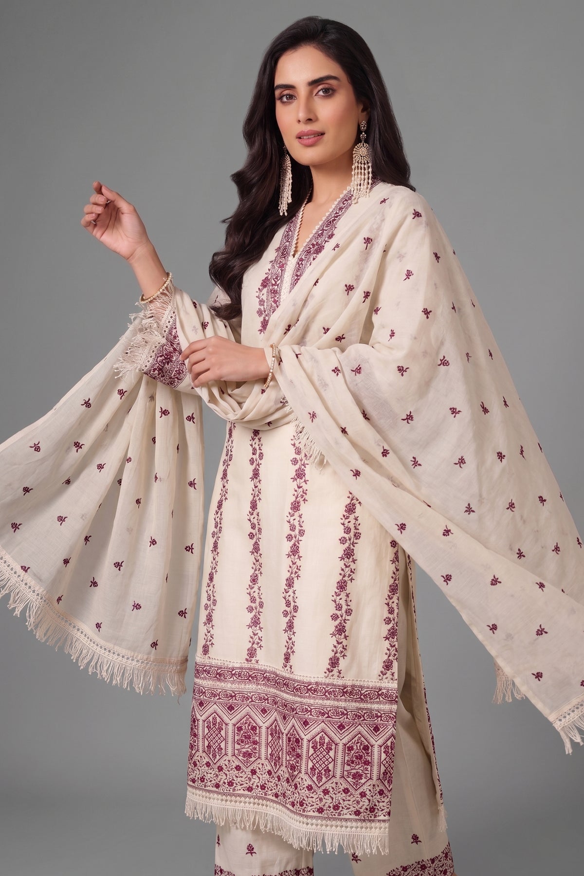 Close up embroidery on Off White Cotton Embroidered Straight Cut Suit