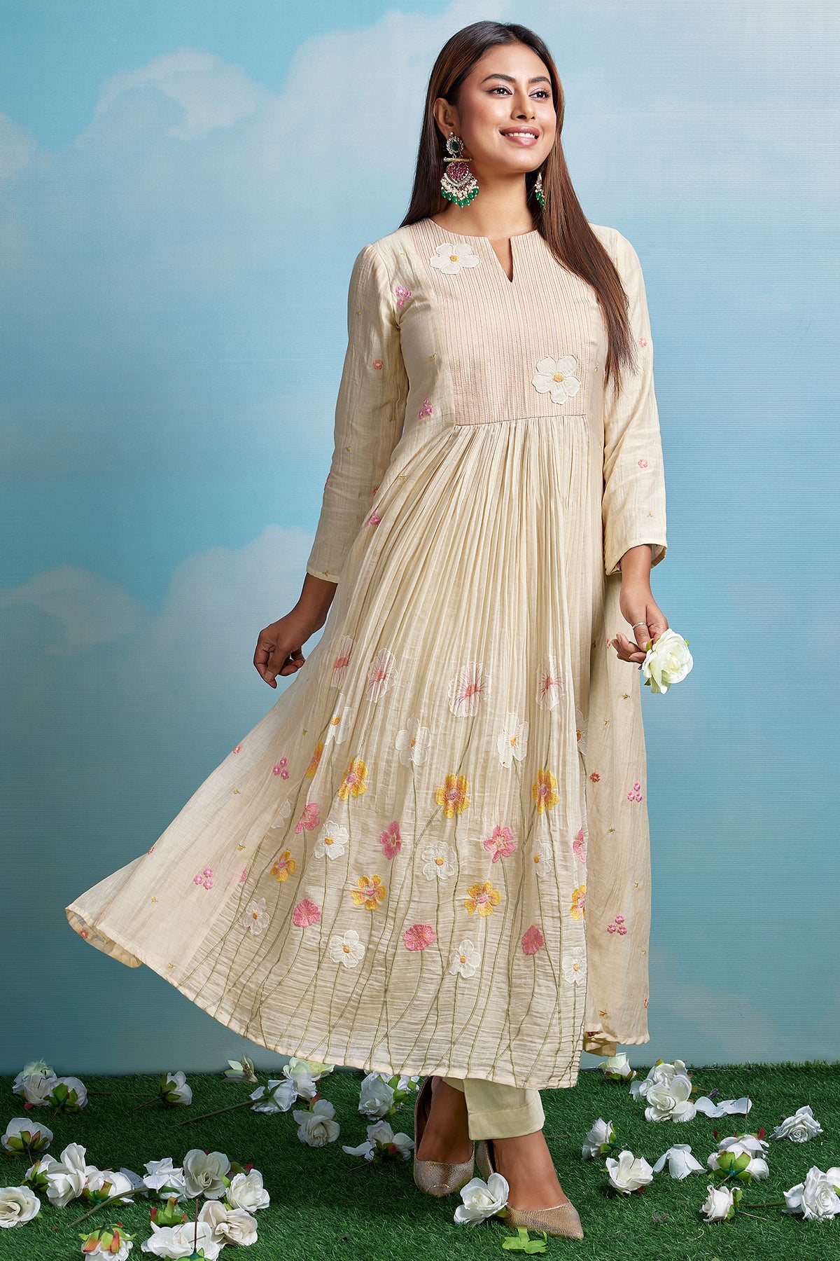 Ivory White Mul Cotton Floral Motif Flared Anarakli Set