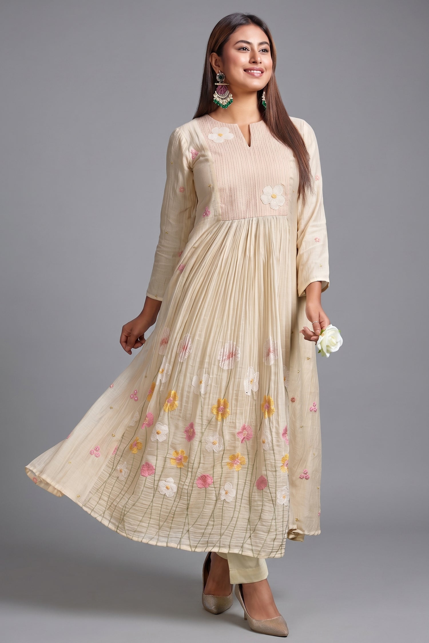 Ivory White Mul Cotton Floral Motif Flared Anarakli Set Main image