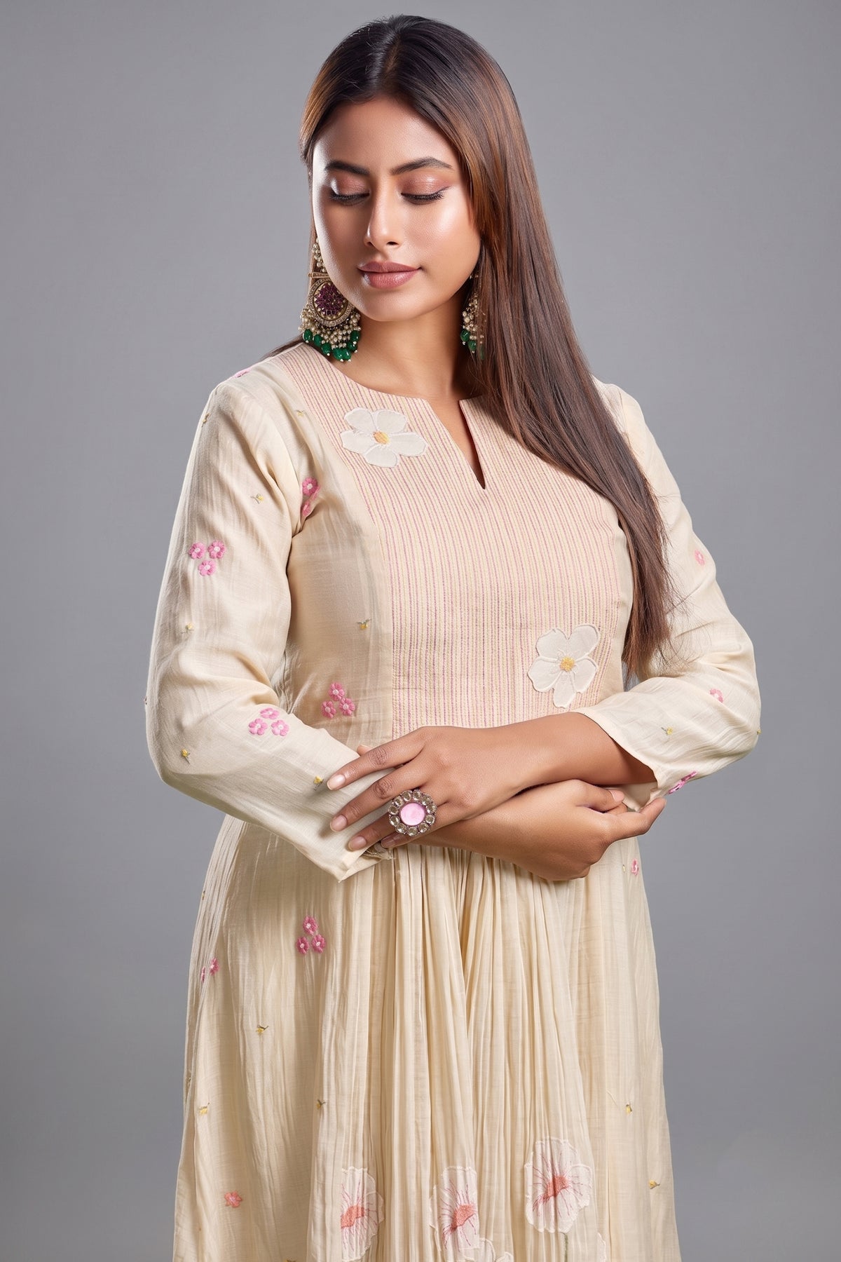Ivory White Mul Cotton Floral Motif Flared Anarakli Set