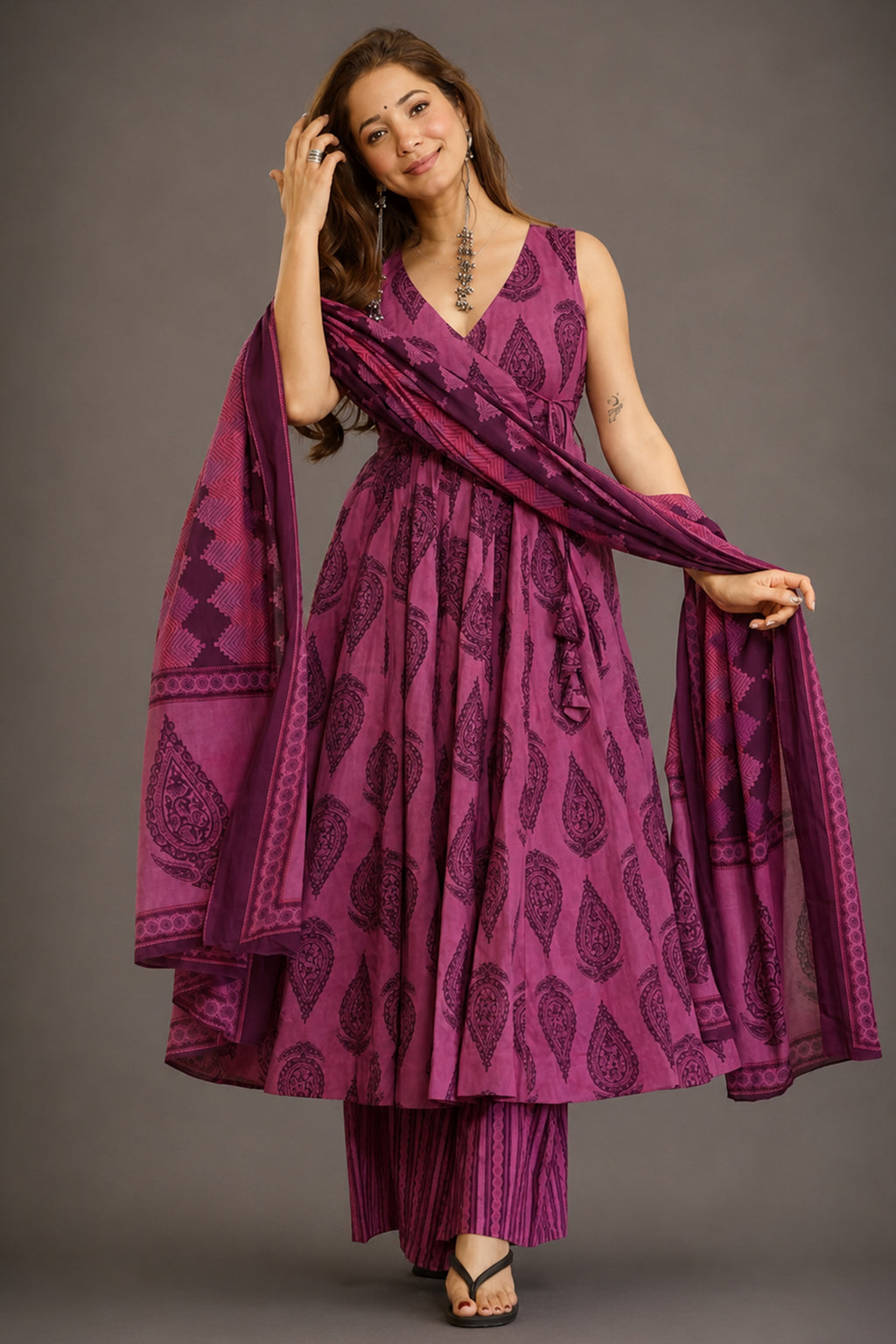 Berry Magenta Paisley Motif Printed Muslin Floor-Length Suit